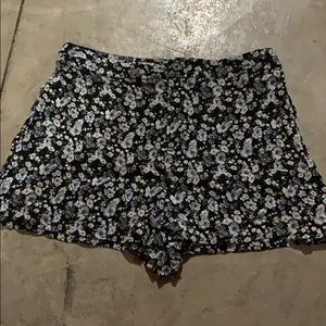 Detailed Shorts